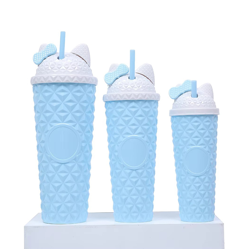 Мультфильм котят установите три пластиковых тумблера