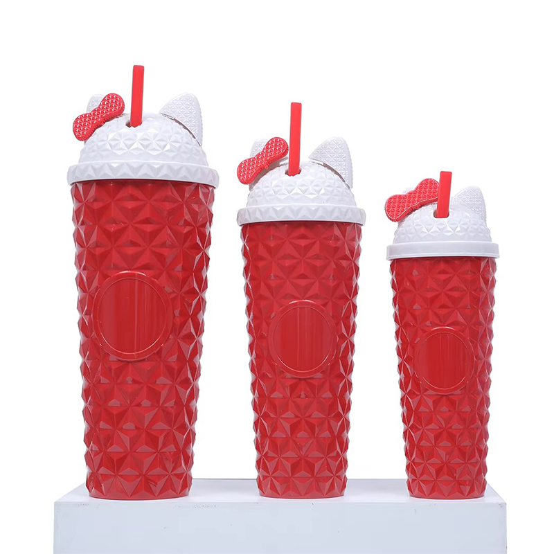 Мультфильм котят установите три пластиковых тумблера