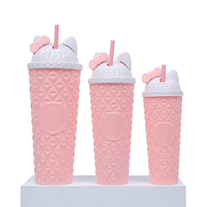 Мультфильм котят установите три пластиковых тумблера